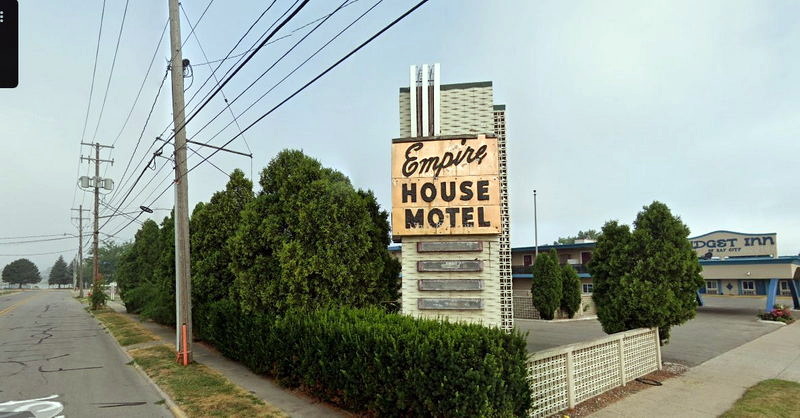 Empire House Motel (Budget Inn) - Street View (newer photo)